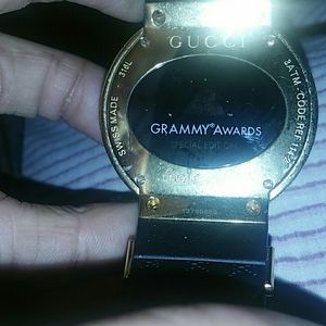 I'm selling a gucci watch